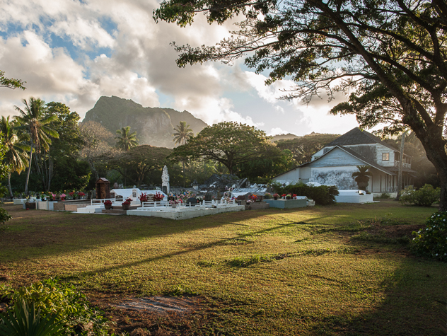 cemetery at Avarua Church