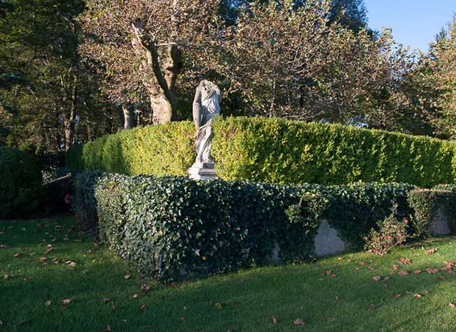 Headless statue, Oheka Castle, Long Island, New York